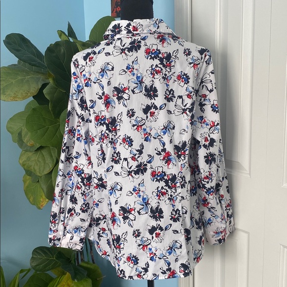 CJ Banks Floral 1X Button Up Long Sleeve Shirt - Picture 3 of 7